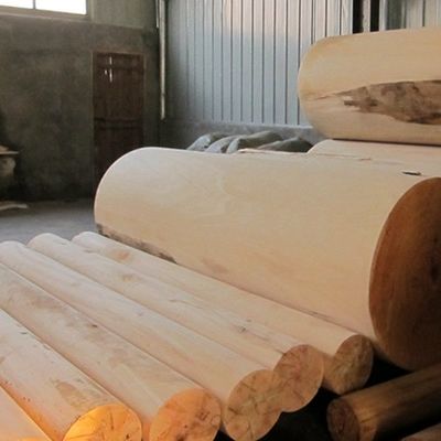 باب الجلد OEM قشرة خشبية هندسية بلوط أبيض أصفر الحبوب العمودية H6205S 2500-3100mm