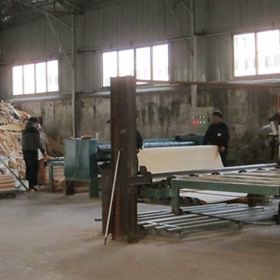 معاد تشكيل قشرة خشب الجوز الأسود H671s تقنيات قطع شرائح الحبوب العمودية سعر جيد من مصنع الصين للباب