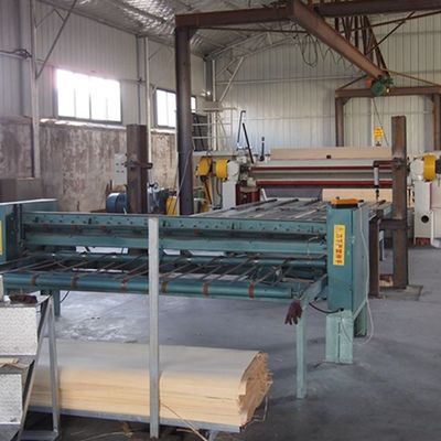 أوراق التشطيب الخشبية المعدلة من جديد البلوط الأبيض 108DS تمدد 2500-3100mm للزخرفة